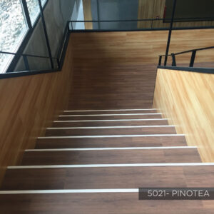 Piso Flotante Pinotea 2 M2 x caja 18.6 x 119.5 x 9mm